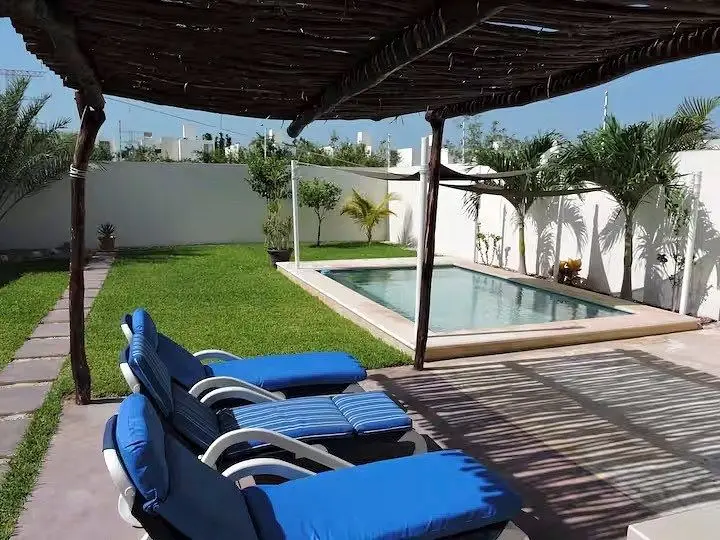 Casa de Dos Plantas Ubicada en el Norte de Merida, en Temozon Norte