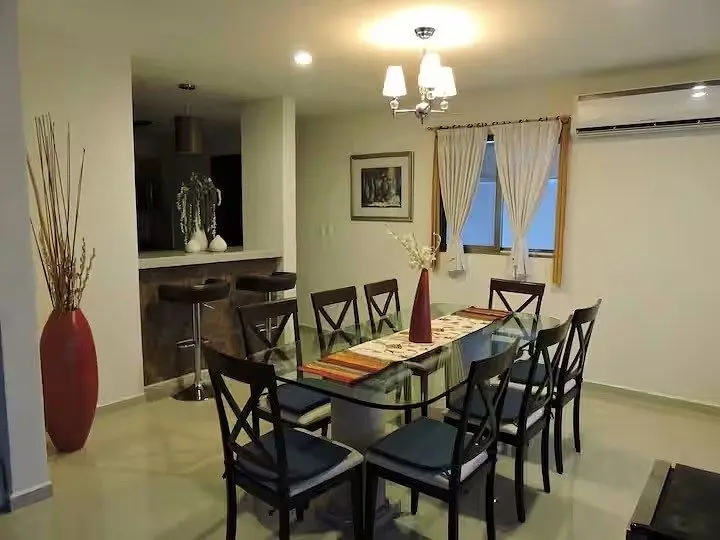 Casa de Dos Plantas Ubicada en el Norte de Merida, en Temozon Norte — foto 2