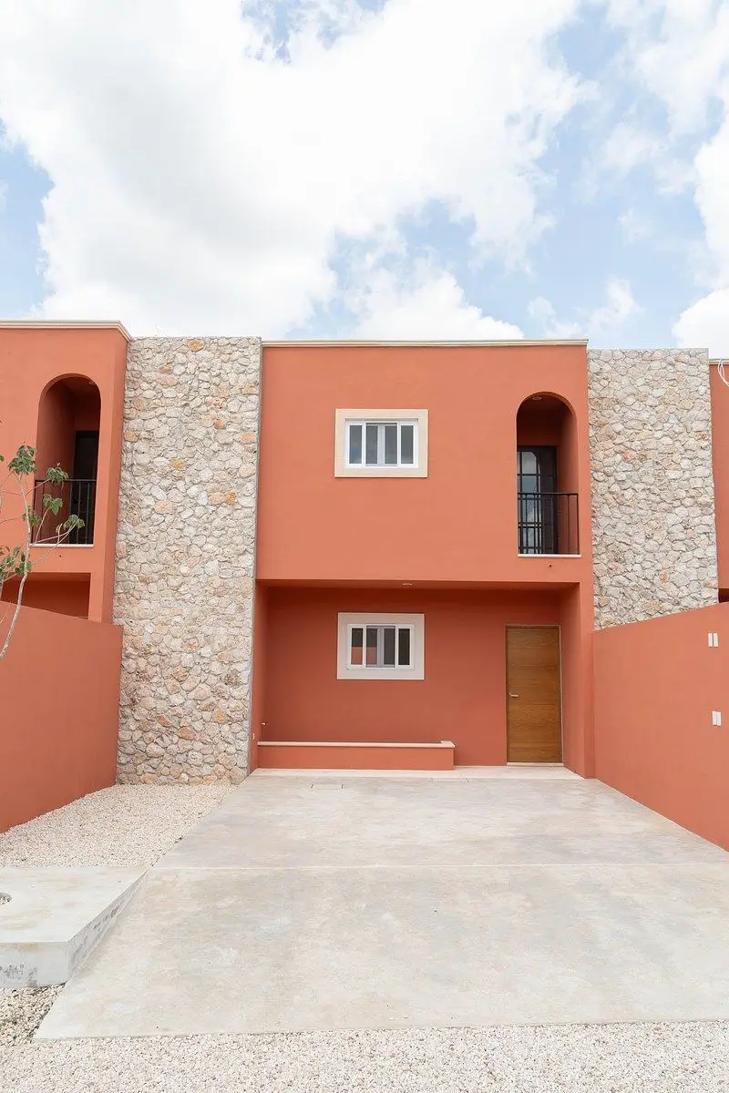 Casa Tipo Colonial de Dos Plantas Ubicada en el Norte de Merida