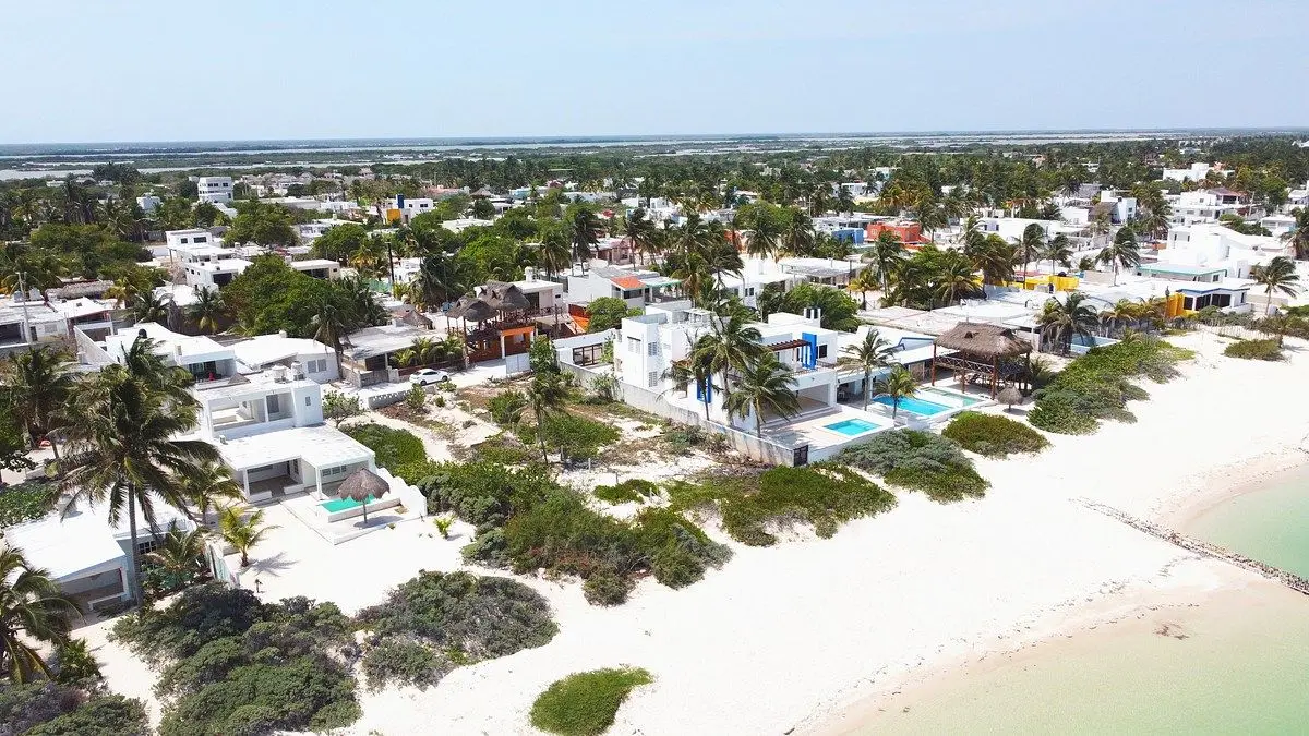 Villa de 4 Recamaras Frente a la Playa de Chelem — foto 2