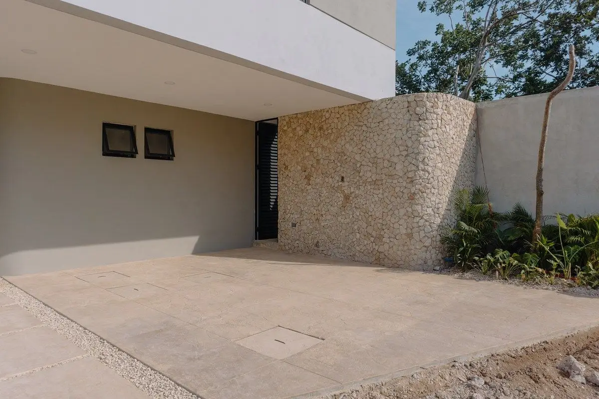 Casa de Dos Plantas en Privada con Amenidades en el Norte de Merida — foto 2