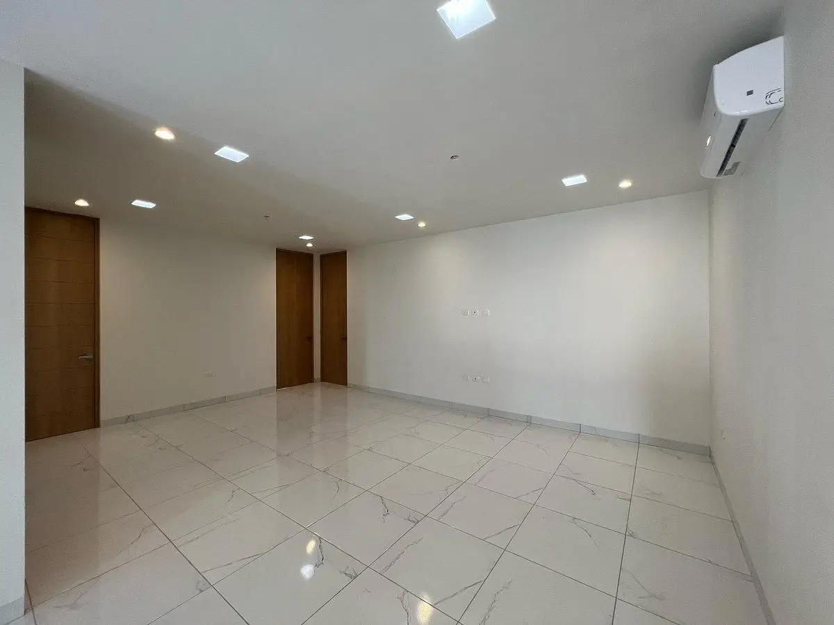 Casa de Dos Plantas Ubicada en Privada con Amenidades en el Norte de Merida — foto 5