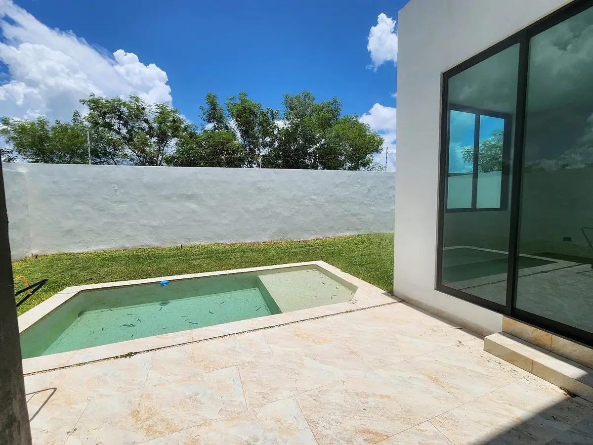 Casa de Dos Plantas Ubicada en Privada Residencial con Amenidades en el Norte de — foto 2