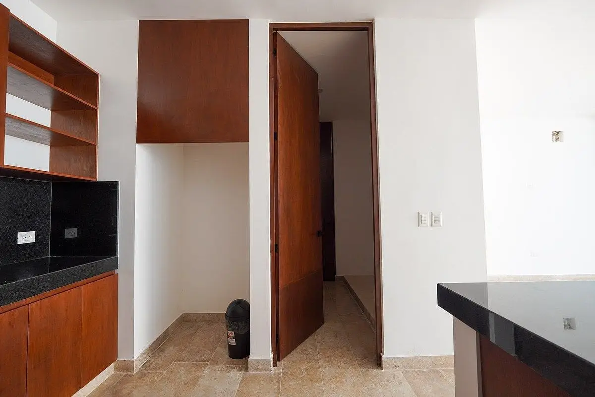 Casa de Dos Plantas Ubicada en Privada con Amenidades en el Norte de Merida — foto 5