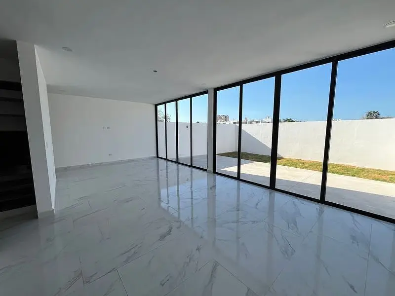 Casa de Dos Plantas Ubicada en Privada Residencial con Amenidades en el Norte — foto 4