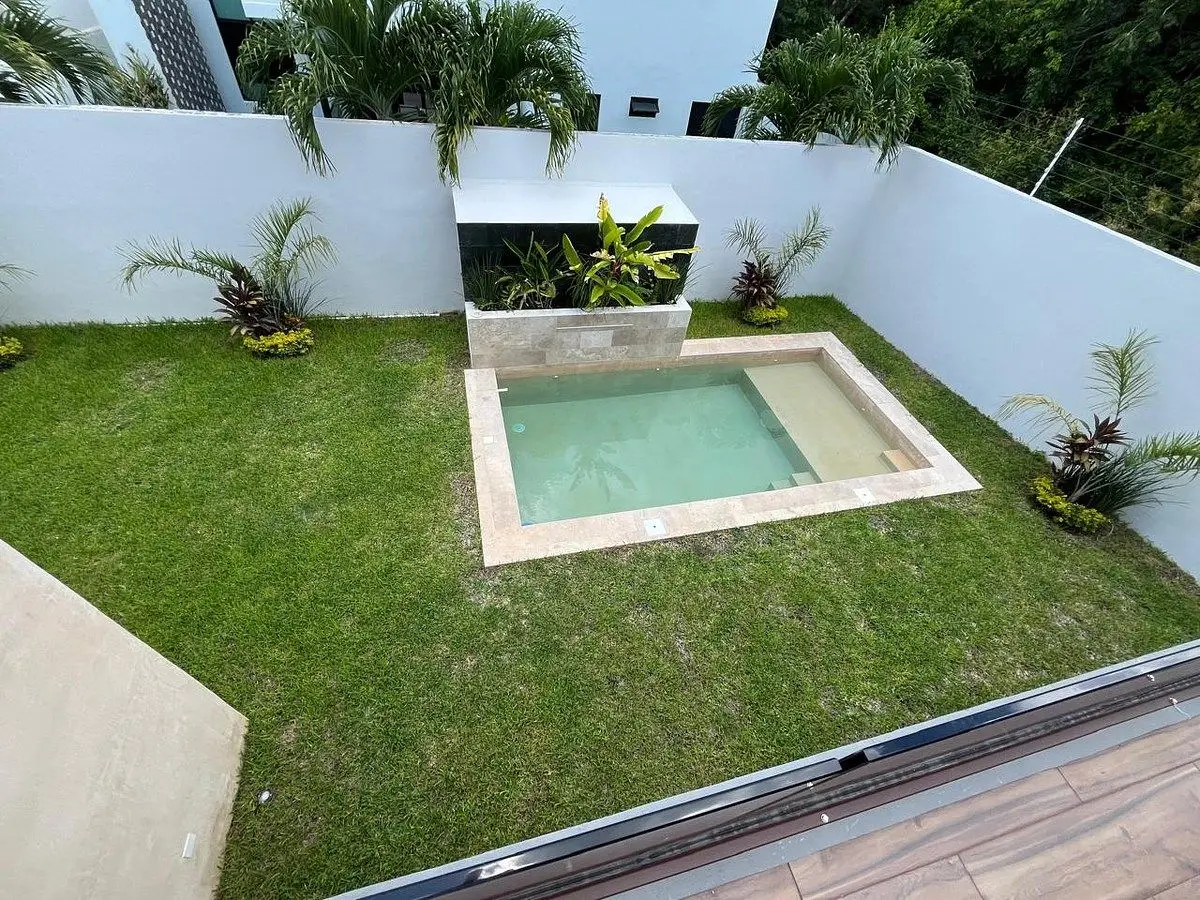 Casa Ubicada en Privada con Amenidades en el Norte de Merida — foto 5