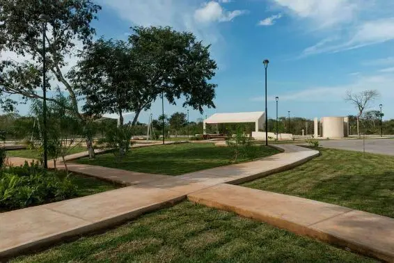 Terreno en Venta en Merida, en Privada con Amenidades Ubicado en Jardines la Rej — foto 3