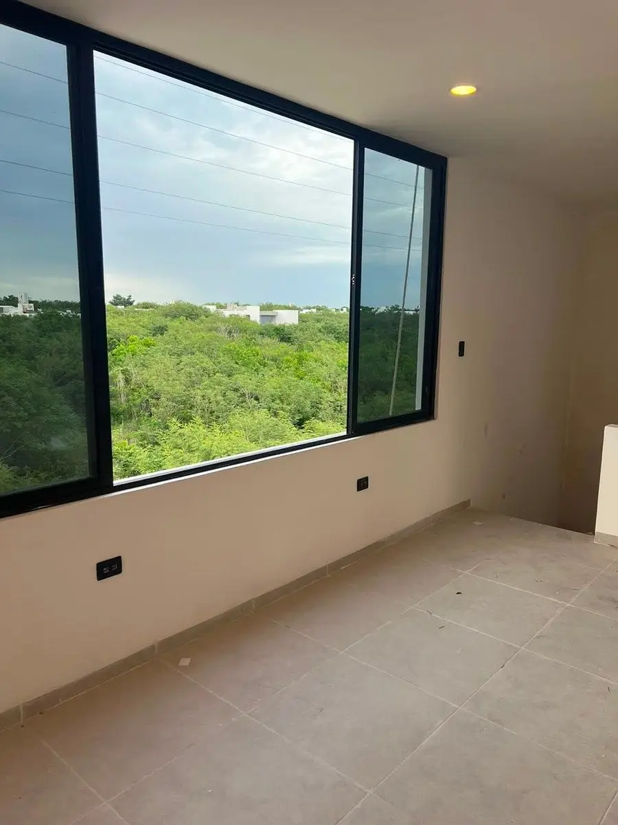 Casa de 4 Recamaras Ubicada en Privada con Amenidades en el Norte de Merida — foto 5