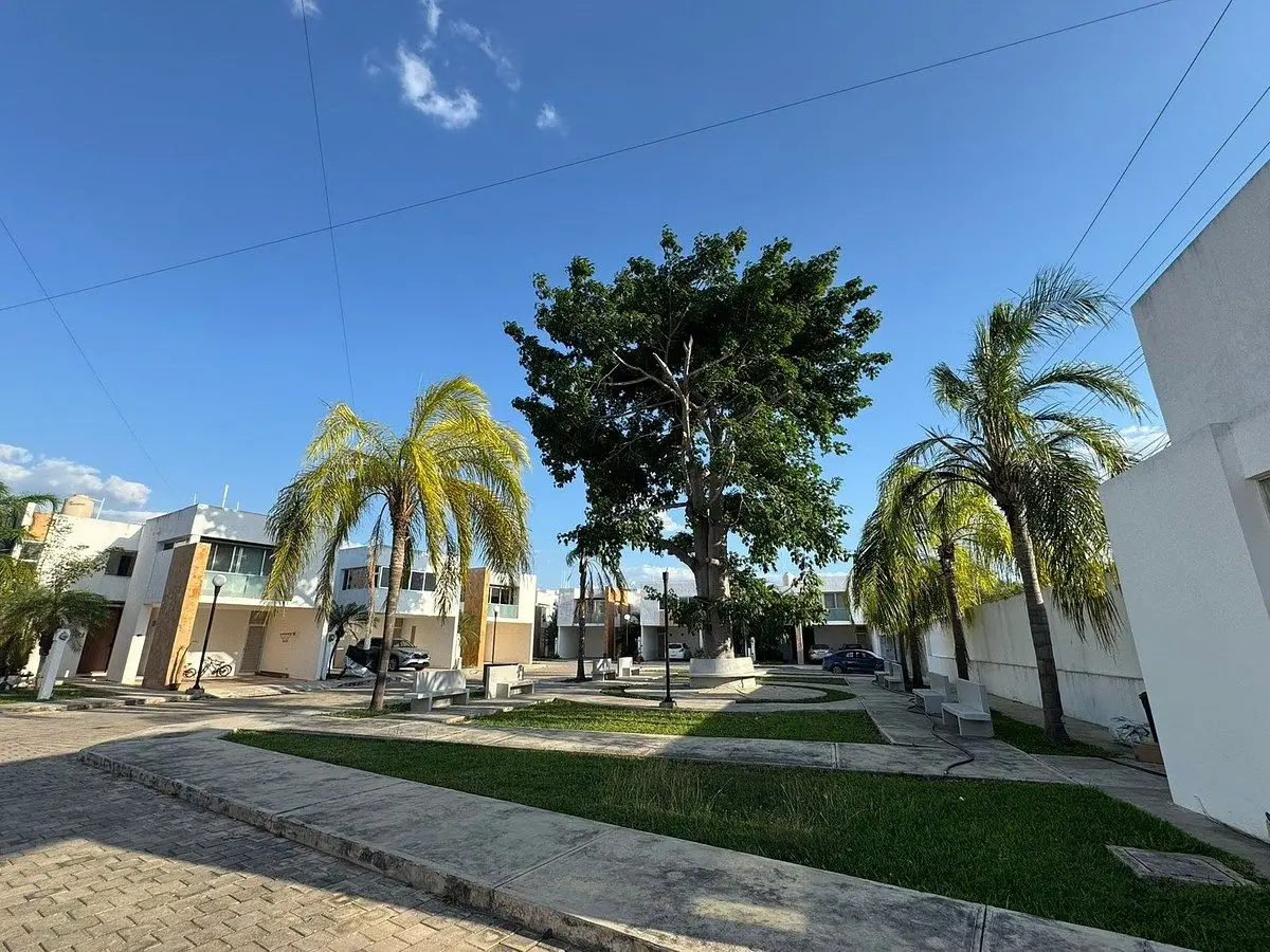 Casa Tipo Th de Tres Recamaras Ubicada en Privada en el Norte de Merida