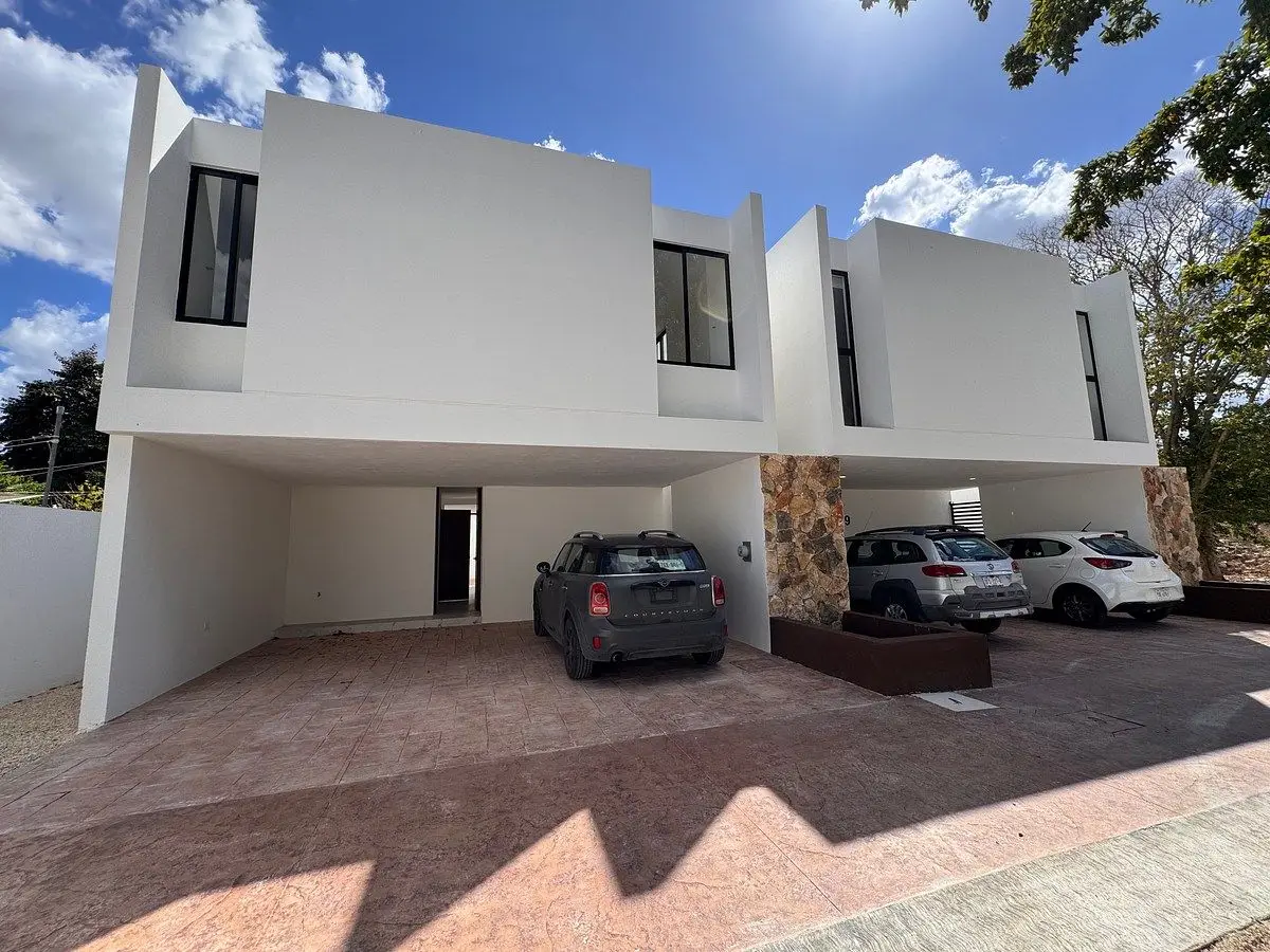 Casa de Tres Recamaras en Privada Ubicada en el Norte de Merida
