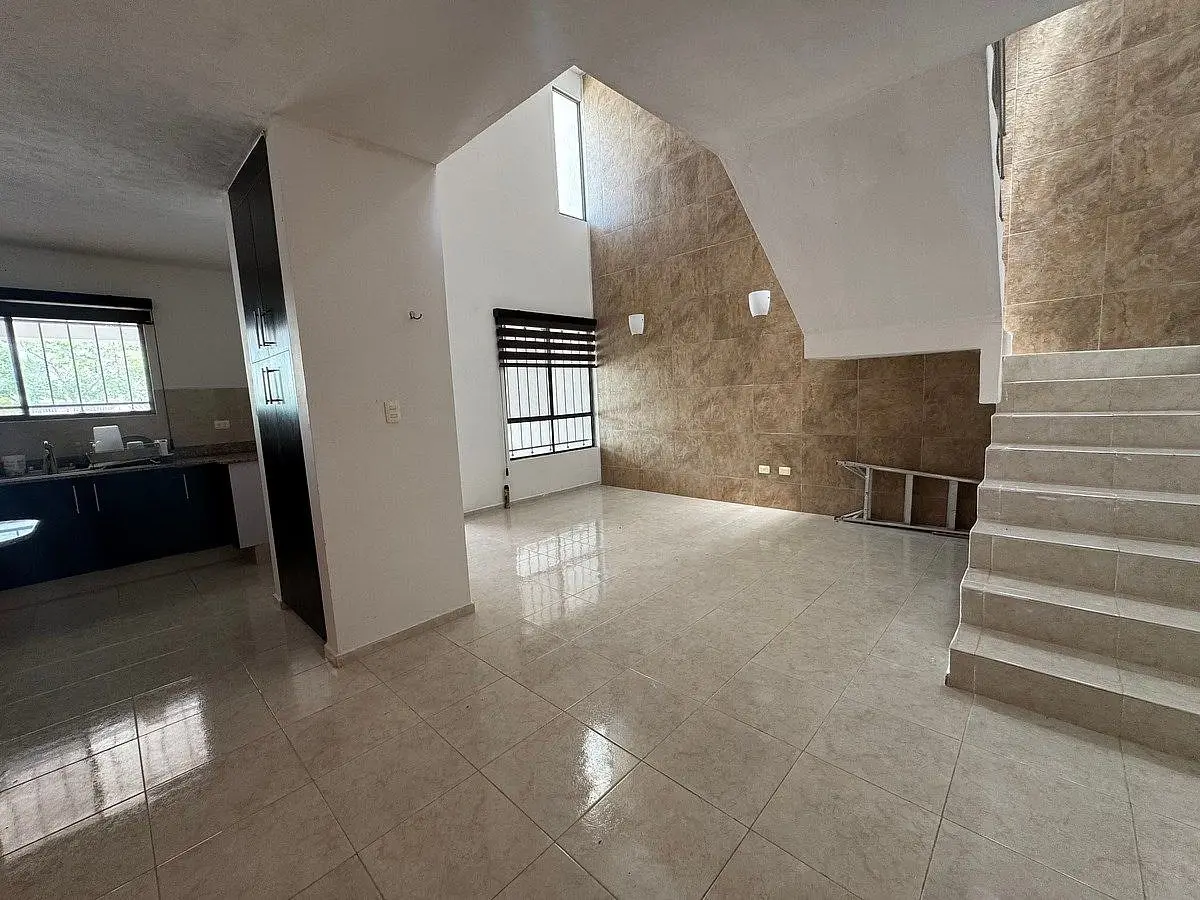 Casa en Venta de Dos Plantas en Fraccionamiento las Americas
