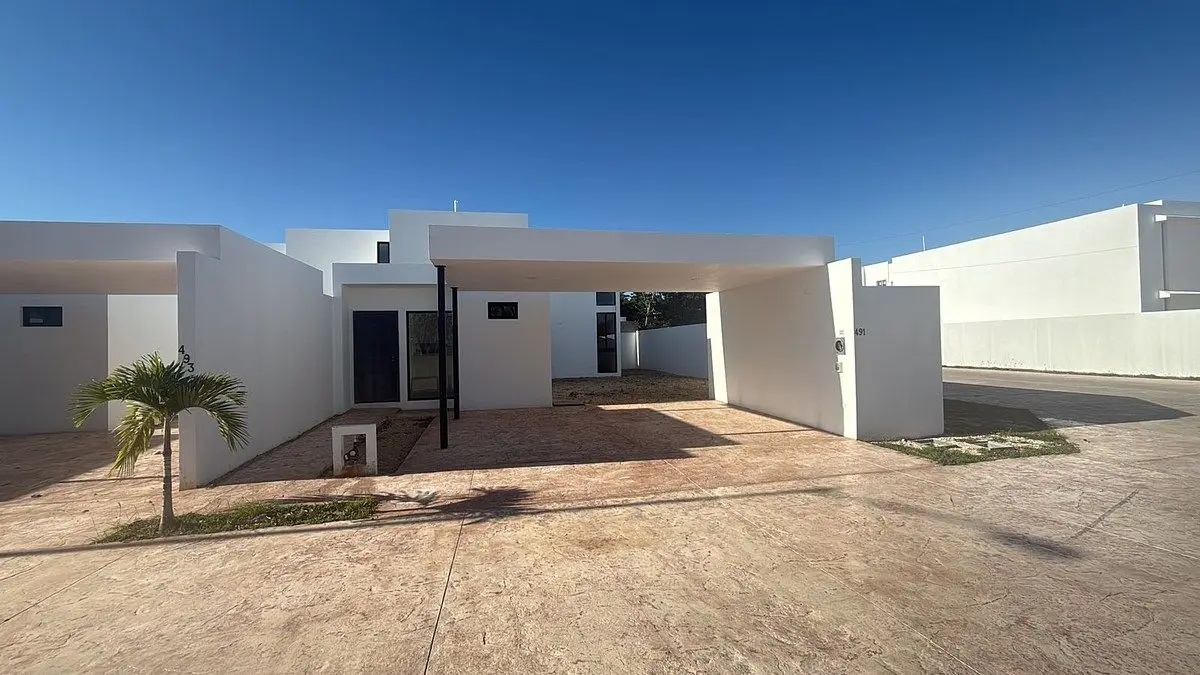 Casa de Tres Recamaras Ubicada en Privada con Amenidades al Norte de Merida