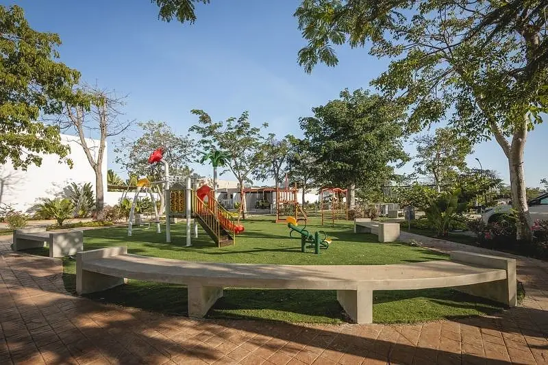 Terreno en Venta en Privada con Amenidadades Ubicada en el Norte de Merida