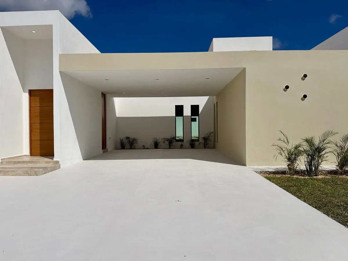 Amplia Casa de Dos Plantas en Privada Ubicada en Elnorte de Merida — foto 2