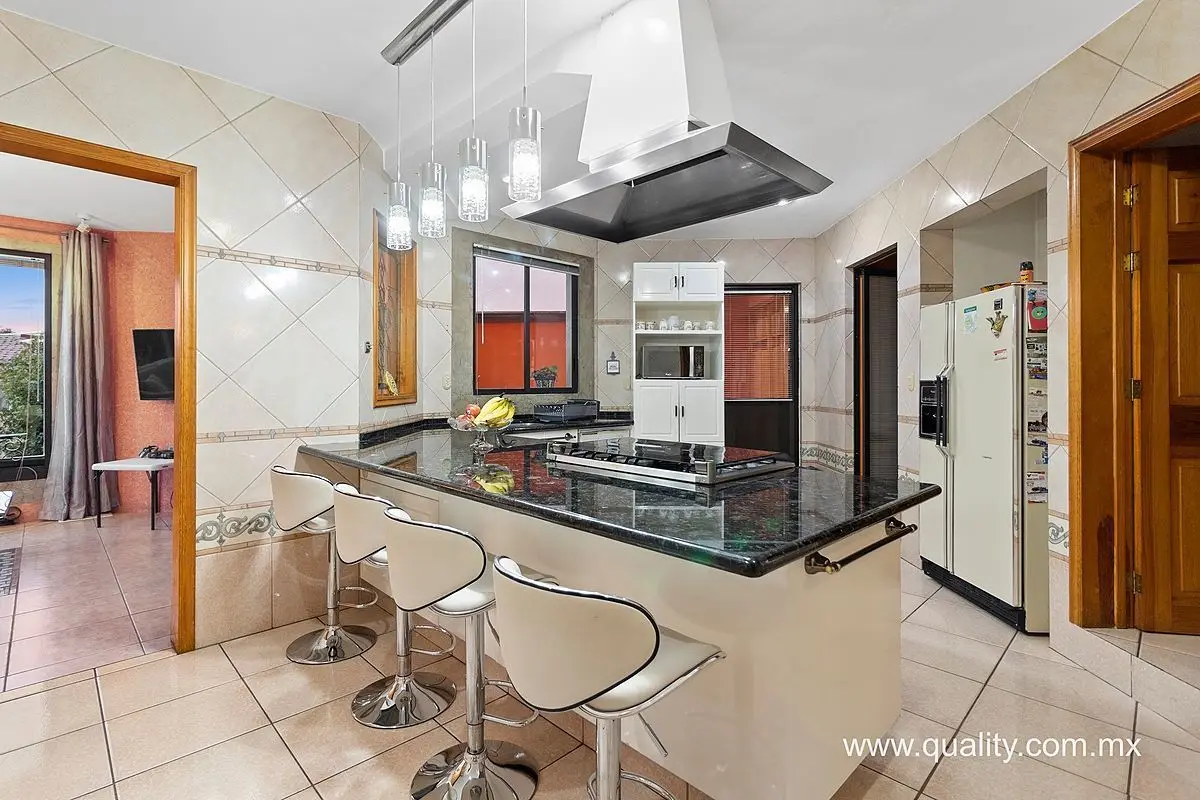Venta de Casa, Club de Golf los Encinos Lerma 5 Recámaras Jardín Terraza — foto 3