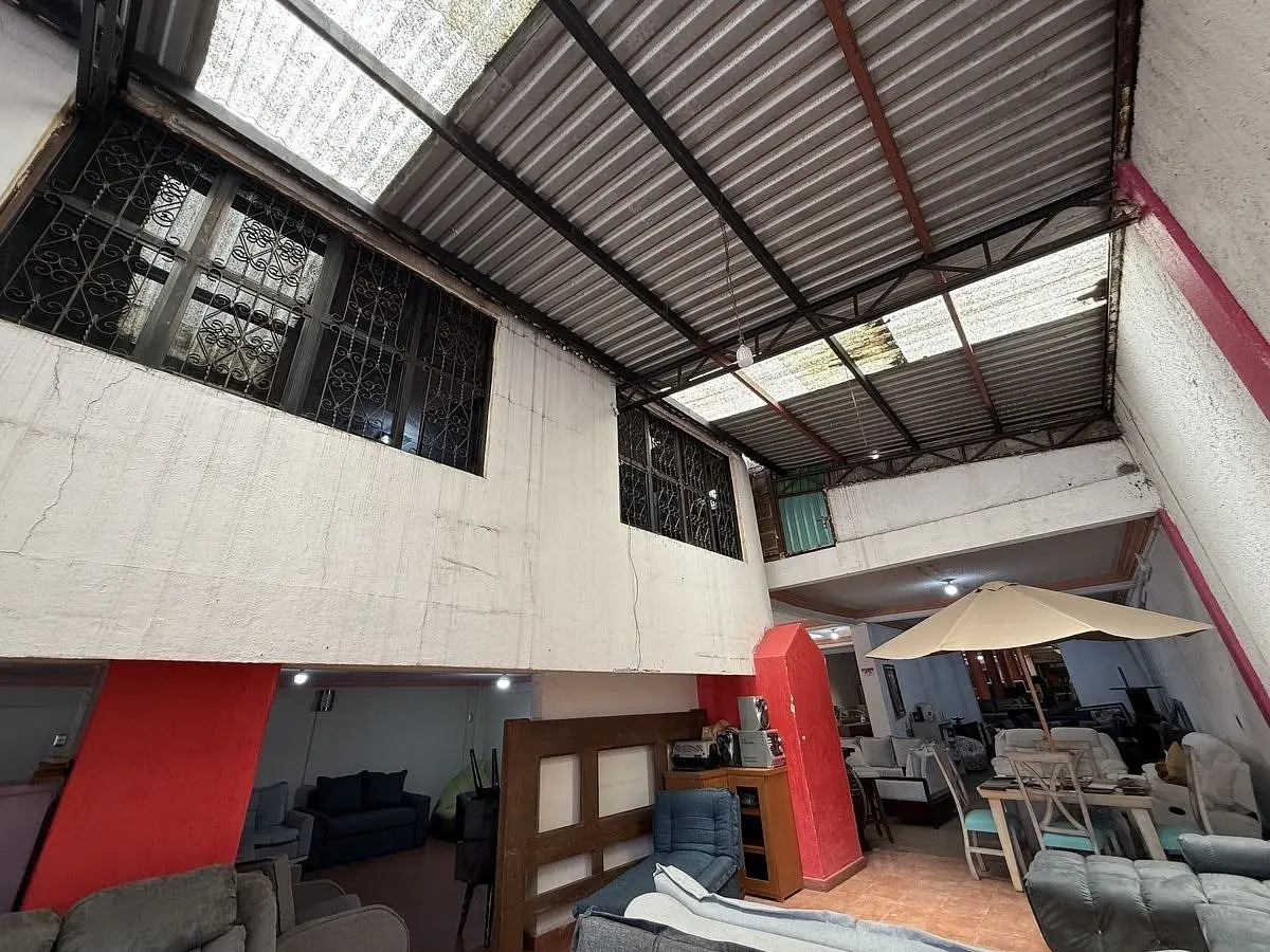 Venta de Bodega Comercial TOLUCA sobre Autopista México Toluca