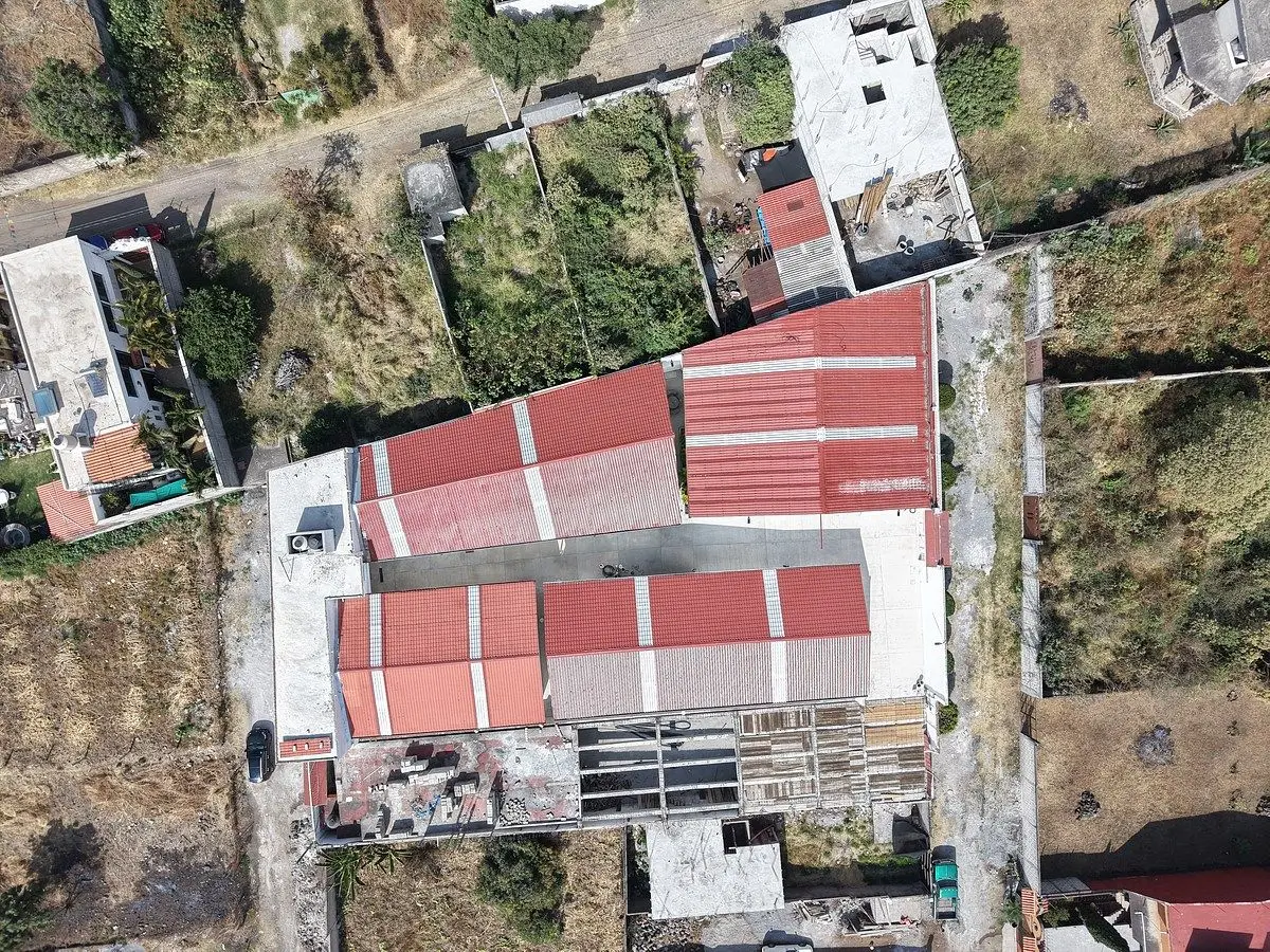 Bodega Comercial con Oficina en Renta en Cuernavaca — foto 2