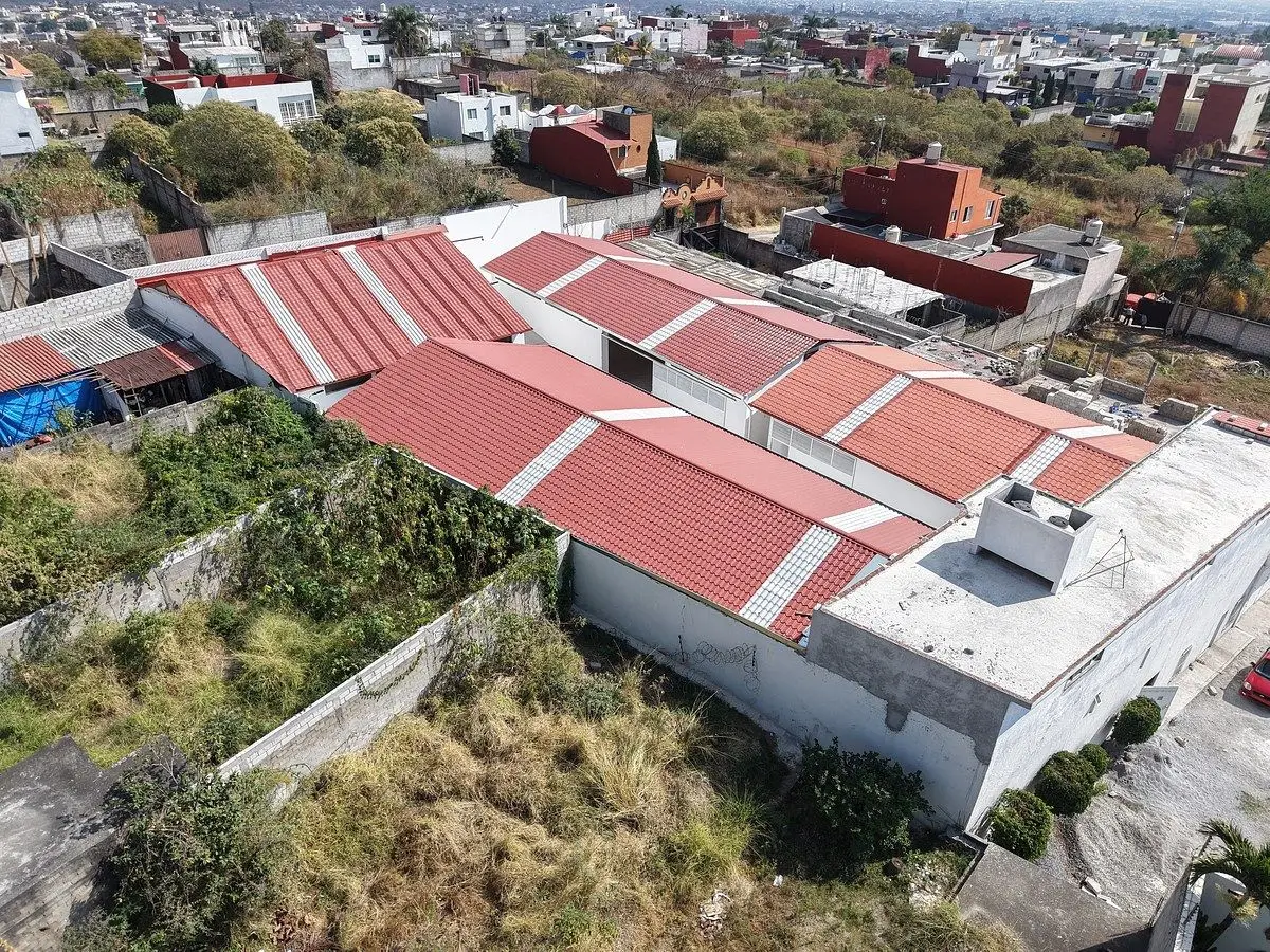 Bodega Comercial con Oficina en Renta en Cuernavaca — foto 3