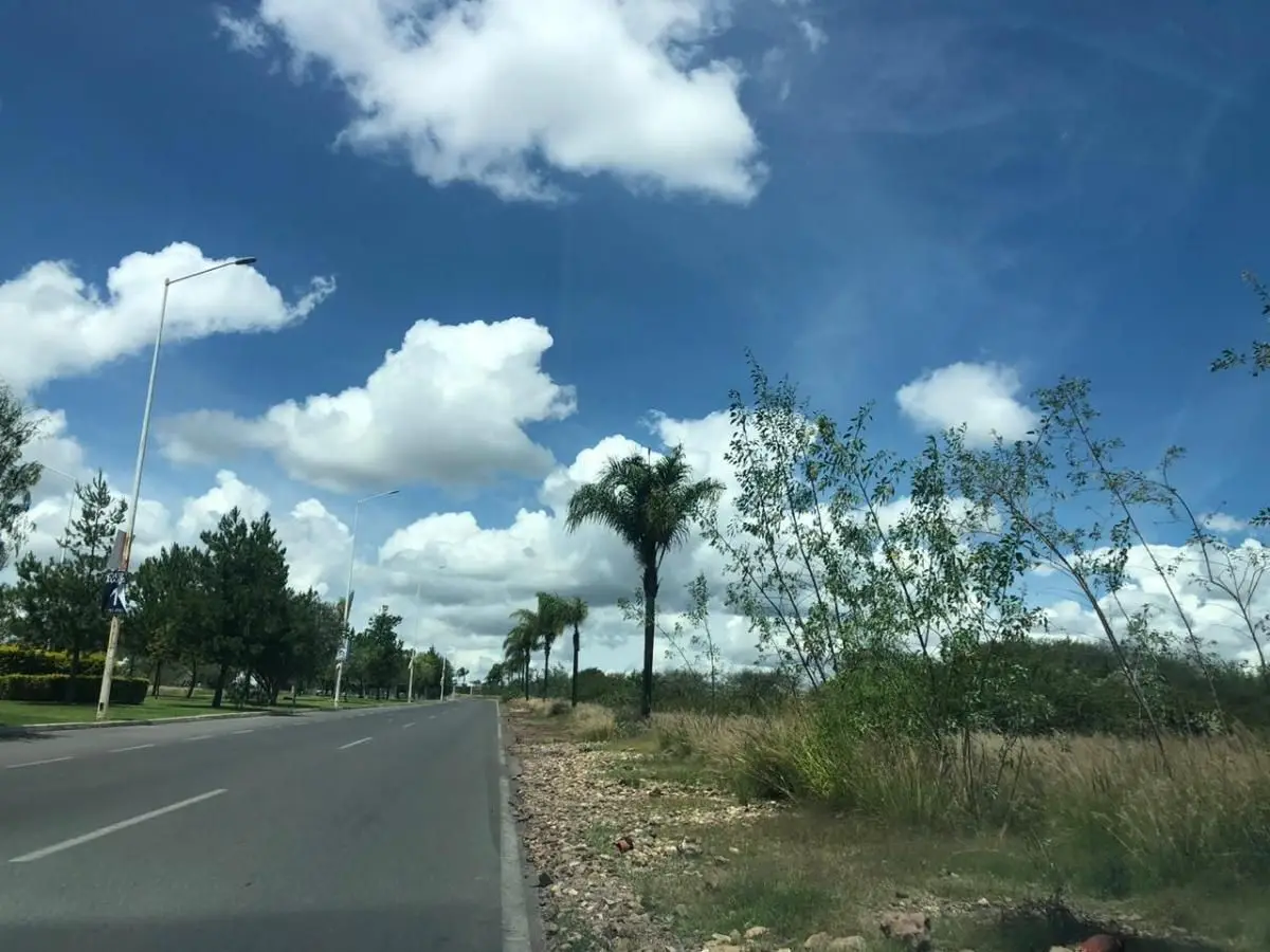 Terreno Comercial en Venta de Oportunidad Ciudad Maderas — foto 3