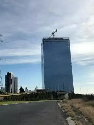 Local en Renta Corporativo Titanium El Campanario Clrc - Ae — foto 2