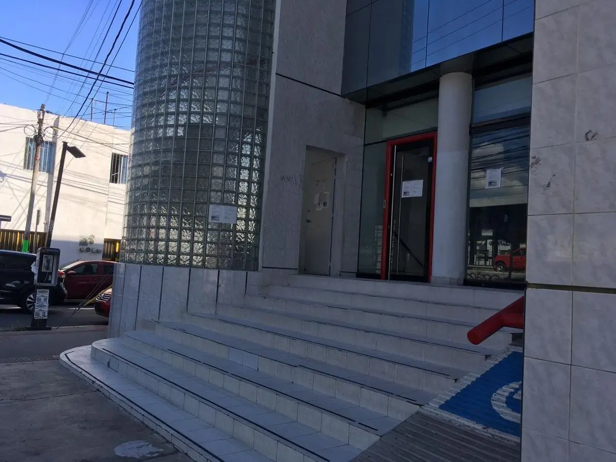 Local en Renta Fracc Panamericano Queretaro Ideal para Banco Clr220310-Ae — foto 2