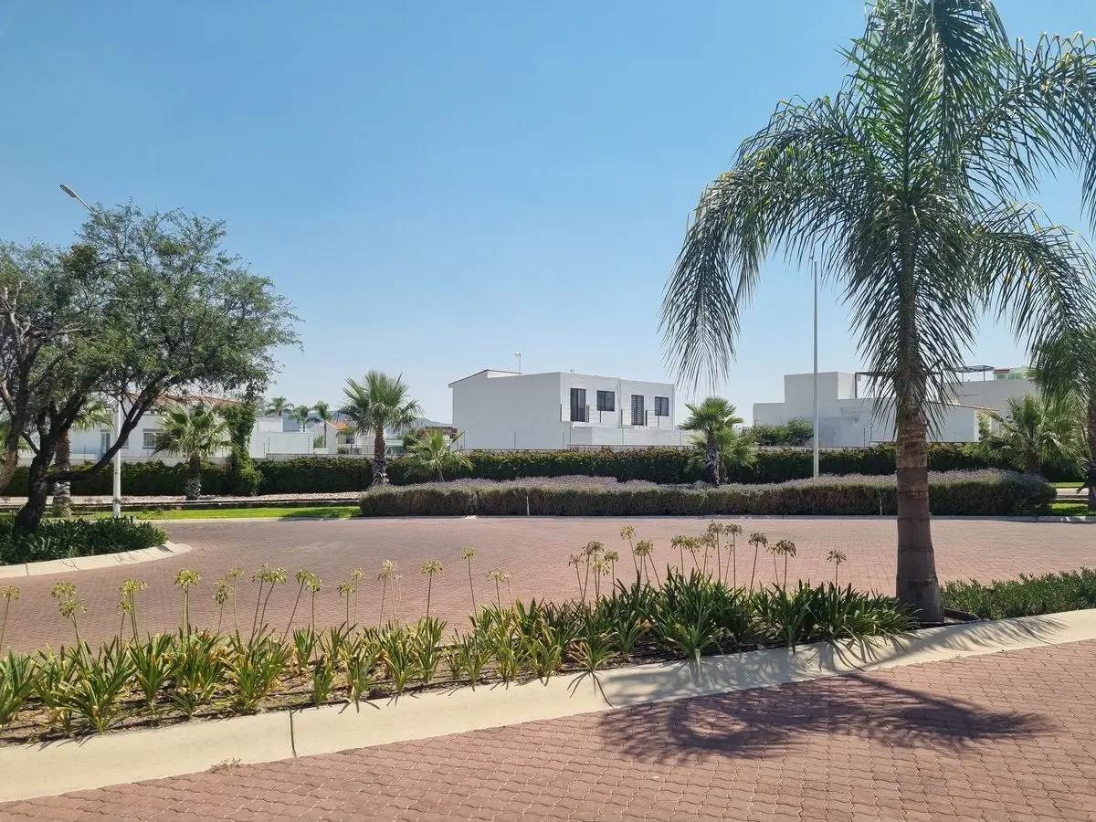 Terreno venta ciudad maderas Querétaro condominio jardines — foto 3