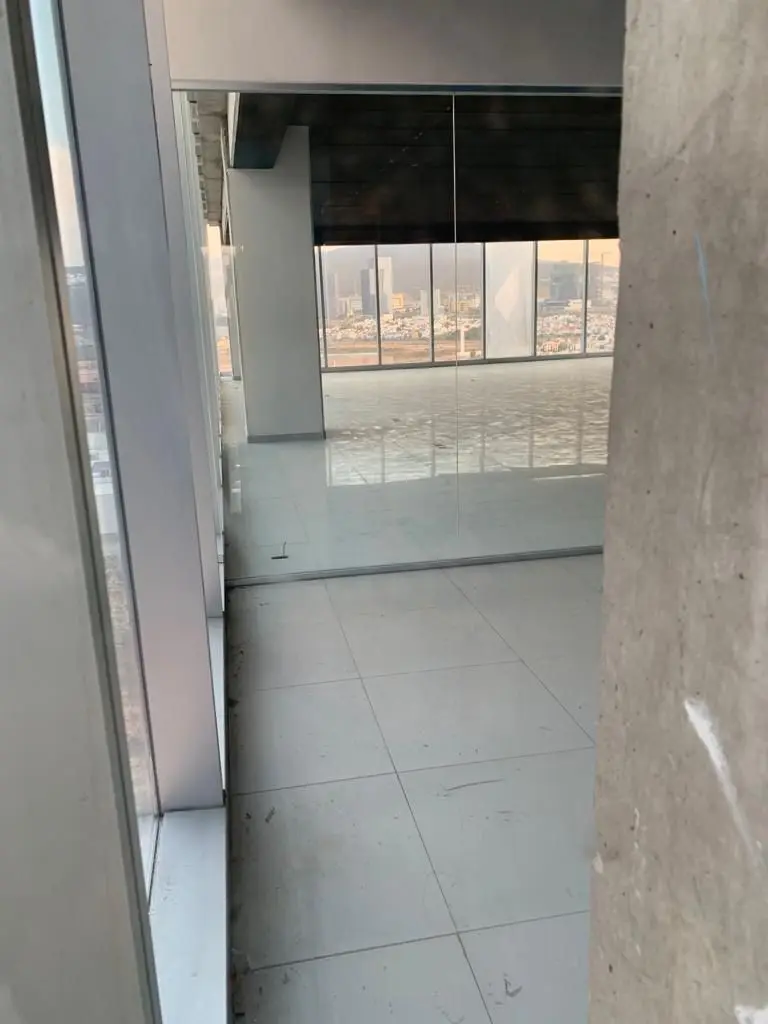 Oficina de Piso Completo en Venta Centro Sur Queretaro Cov230621-Ae — foto 2