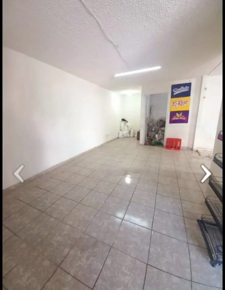 Local Comercial Avenida Principal Fuentes de Balvanera Guanajuato