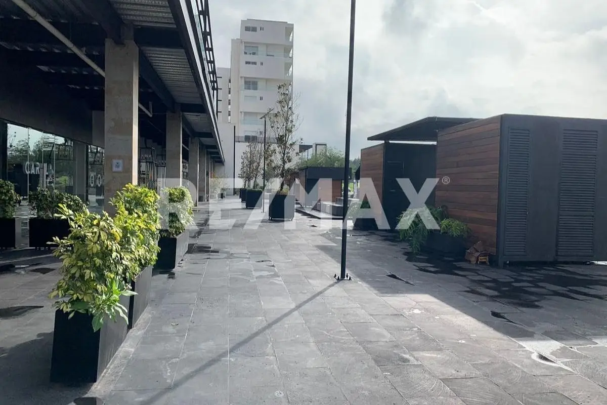 Venta Local Comercial para Inversionistas en Pb la Reserva el Campanario Quereta — foto 2
