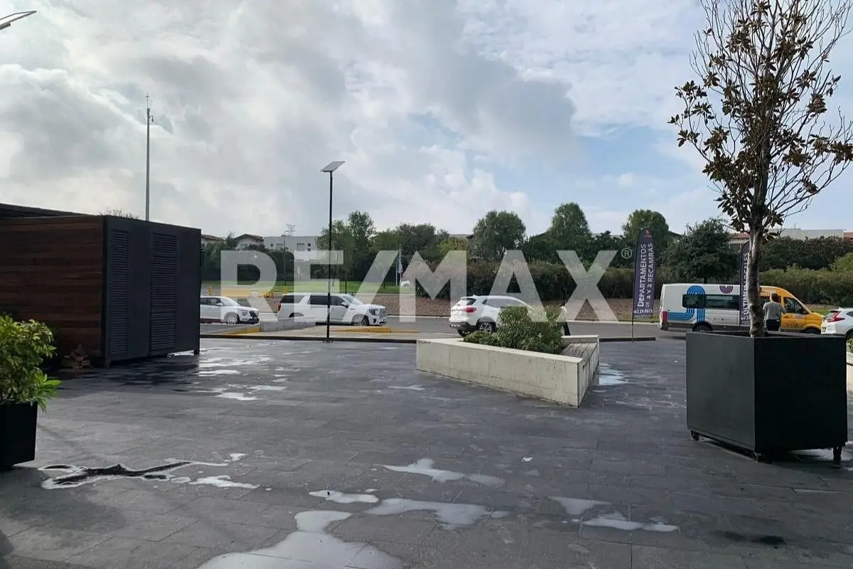 Venta Local Comercial para Inversionistas en Pb la Reserva el Campanario Quereta — foto 3