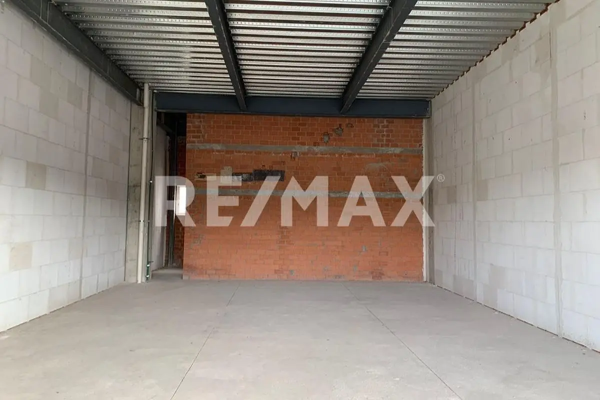 Venta Local Comercial para Inversionistas en Pb la Reserva el Campanario Quereta — foto 4