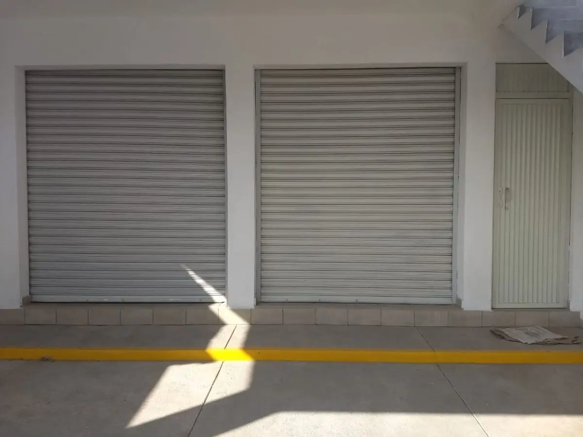 Venta de Locales Comerciales Mismo Predio Fundadores Queretaro — foto 3