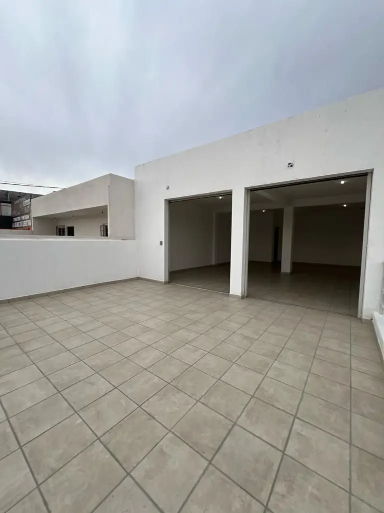 Venta de Locales Comerciales Mismo Predio Fundadores Queretaro — foto 4