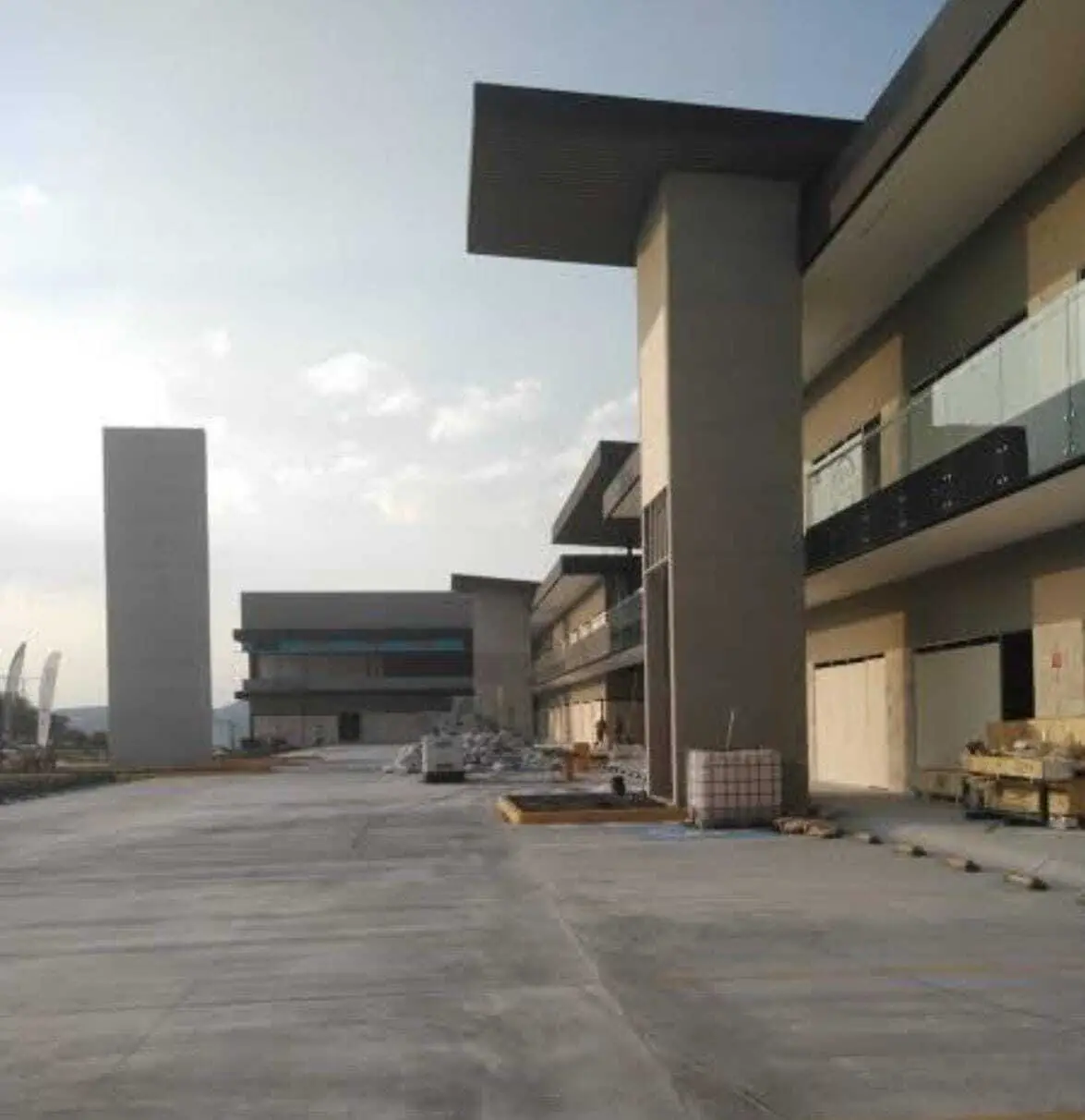 Venta Locales Plaza Comercial Xenica Zibata Queretaro — foto 6