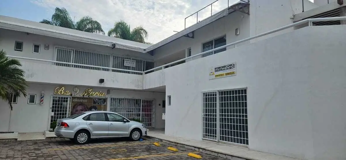Local Comercial Venta Plaza Modena Residencial Italia Queretaro — foto 2
