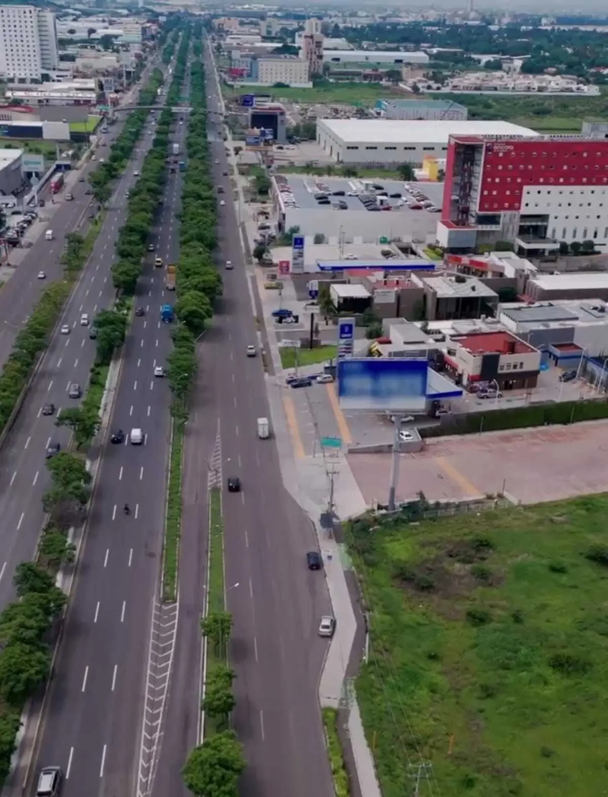 Renta Bodega Comercial el Salitre Queretaro — foto 5