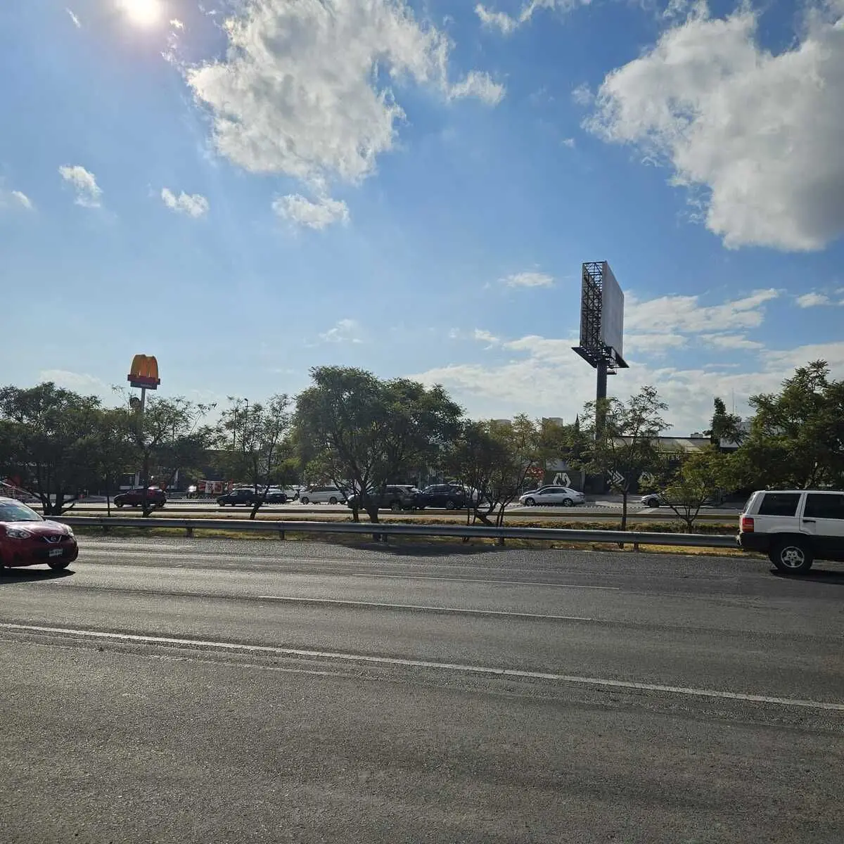 Preventa Locales Comerciales Plaza Valvanuz Queretaro — foto 2