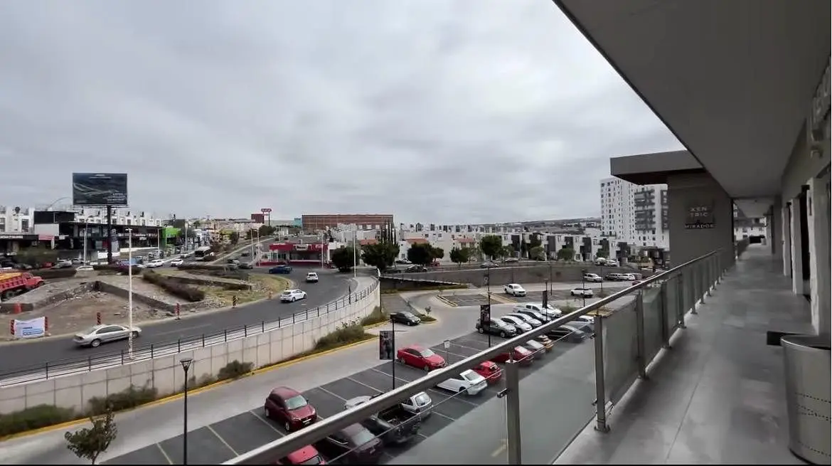 Local en Renta Plaza Xentric Mirador Queretaro — foto 4