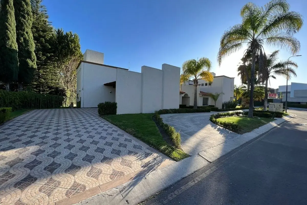 Casa en renta en campanario con jardin y jacuzzi Querétaro — foto 2