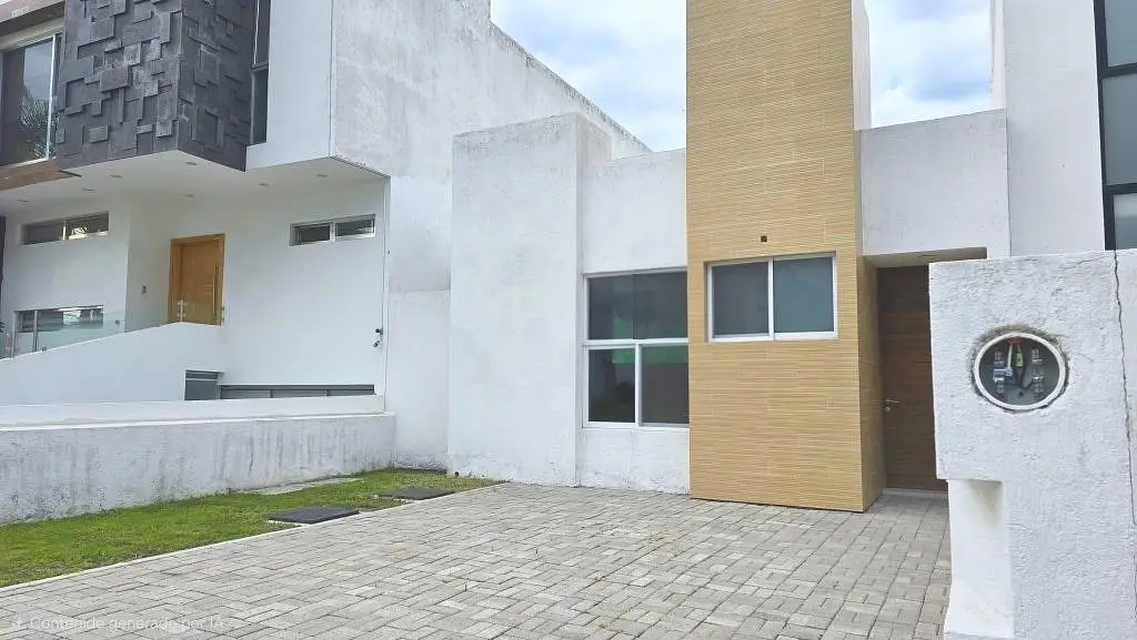 Casa en Venta de un Solo Nivel en Grand Juriquilla, Querétaro — foto 2