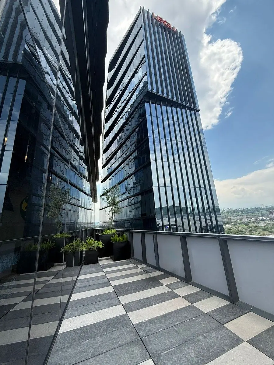 Oficina en Venta en Level Queretaro con Vista Panoramica — foto 2