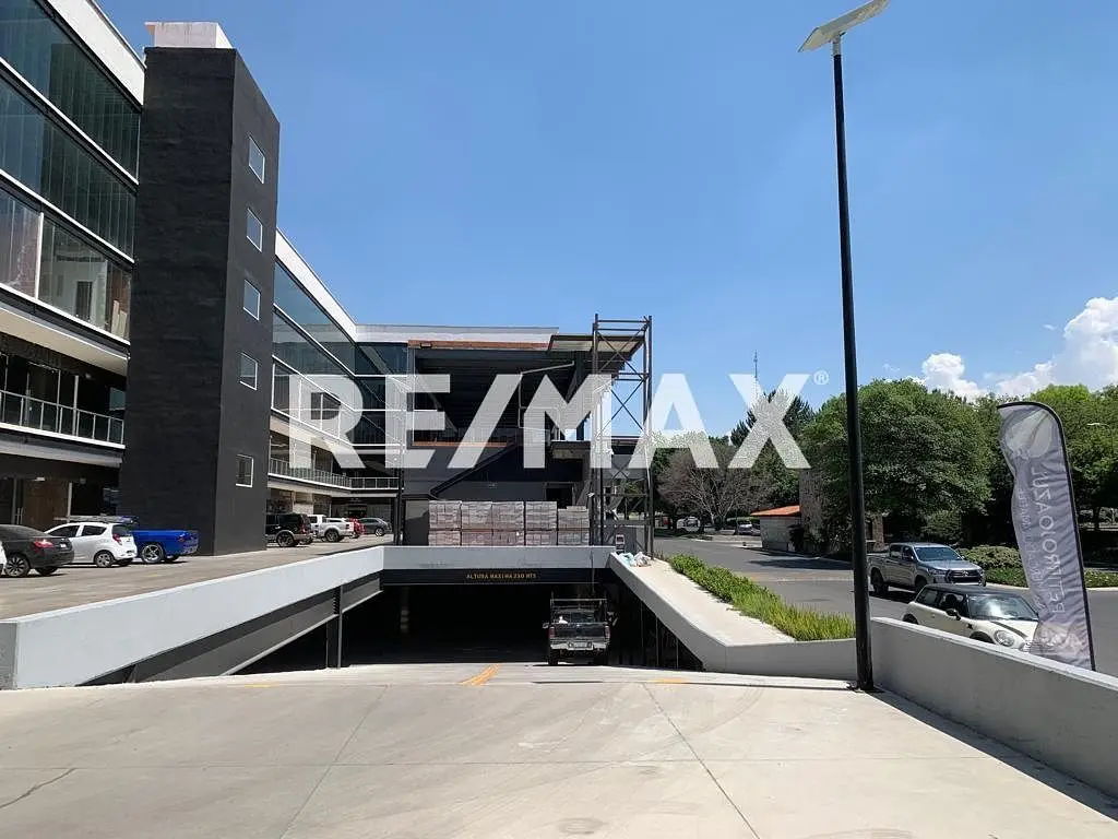 Local en Venta Planta Baja la Reserva el Campanario Queretaro — foto 5