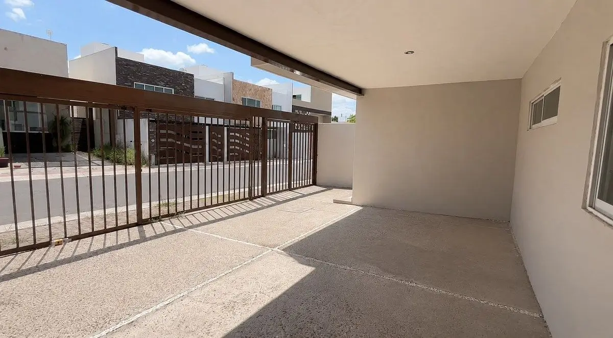 Casa en Venta 2 Niveles Tipo Duplex el Refugio Queretaro — foto 2