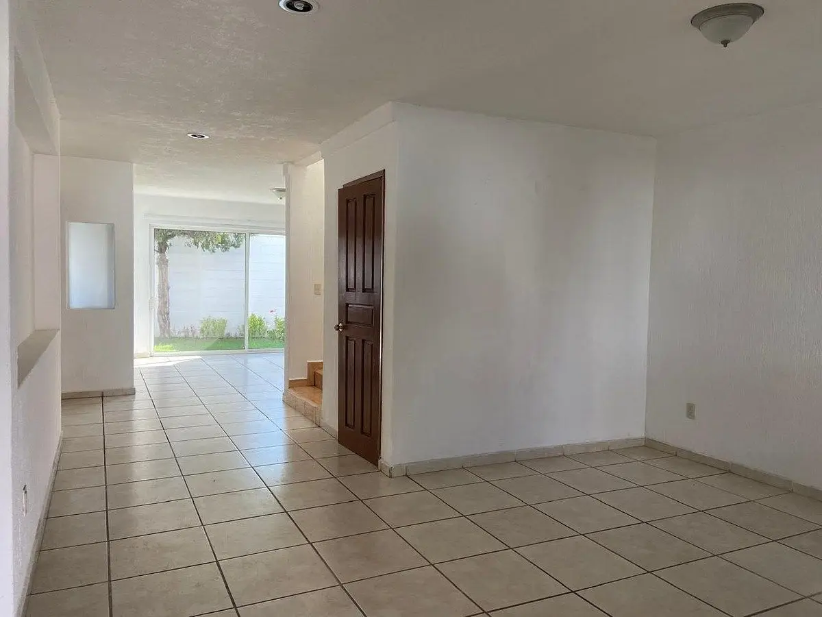Renta de Casa en Privada Bugambilias - Colonia las Hadas, Querétaro — foto 4