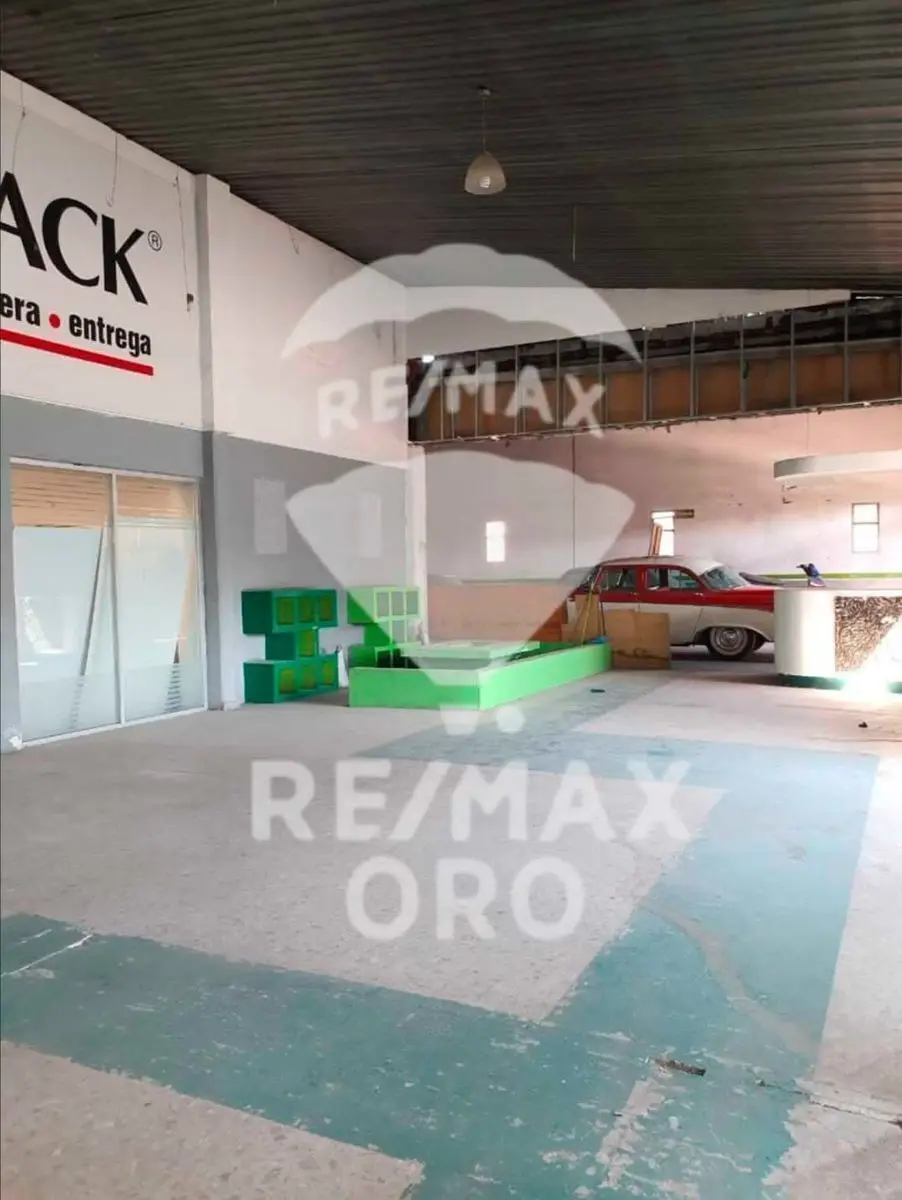 Bodega Comercial en Renta — foto 3