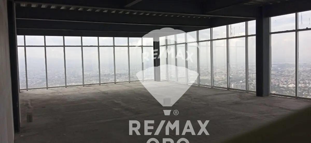 Venta Local en Torre Titanium — foto 2