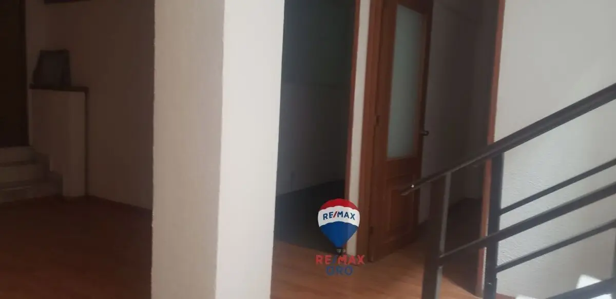 Renta Oficina en Planta Baja en Ejército Republicano — foto 5