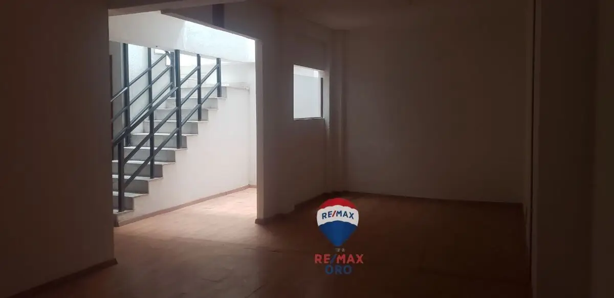 Renta Oficina en Planta Baja en Ejército Republicano — foto 6