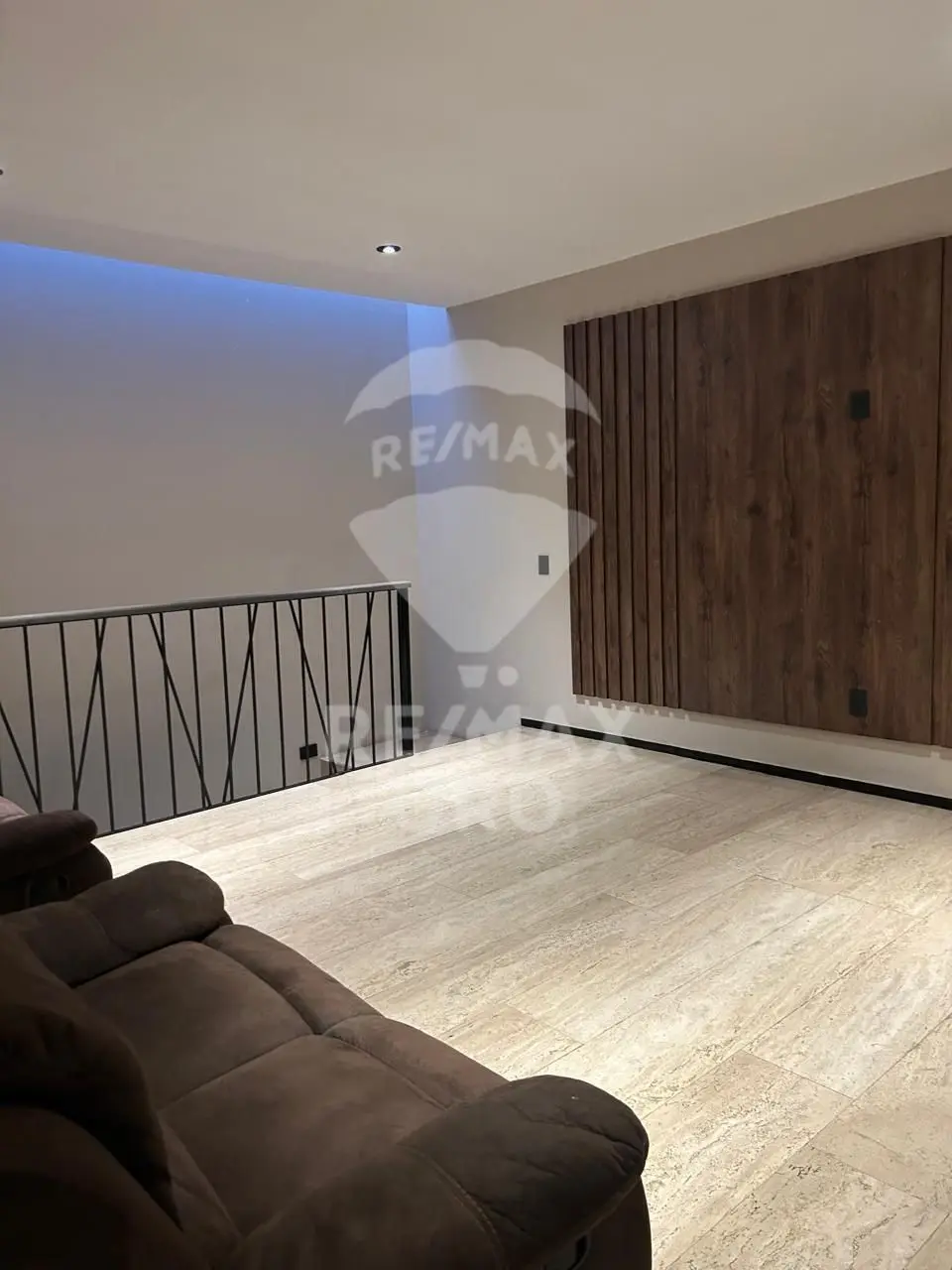 Casa Venta Lomas de Campanario — foto 4