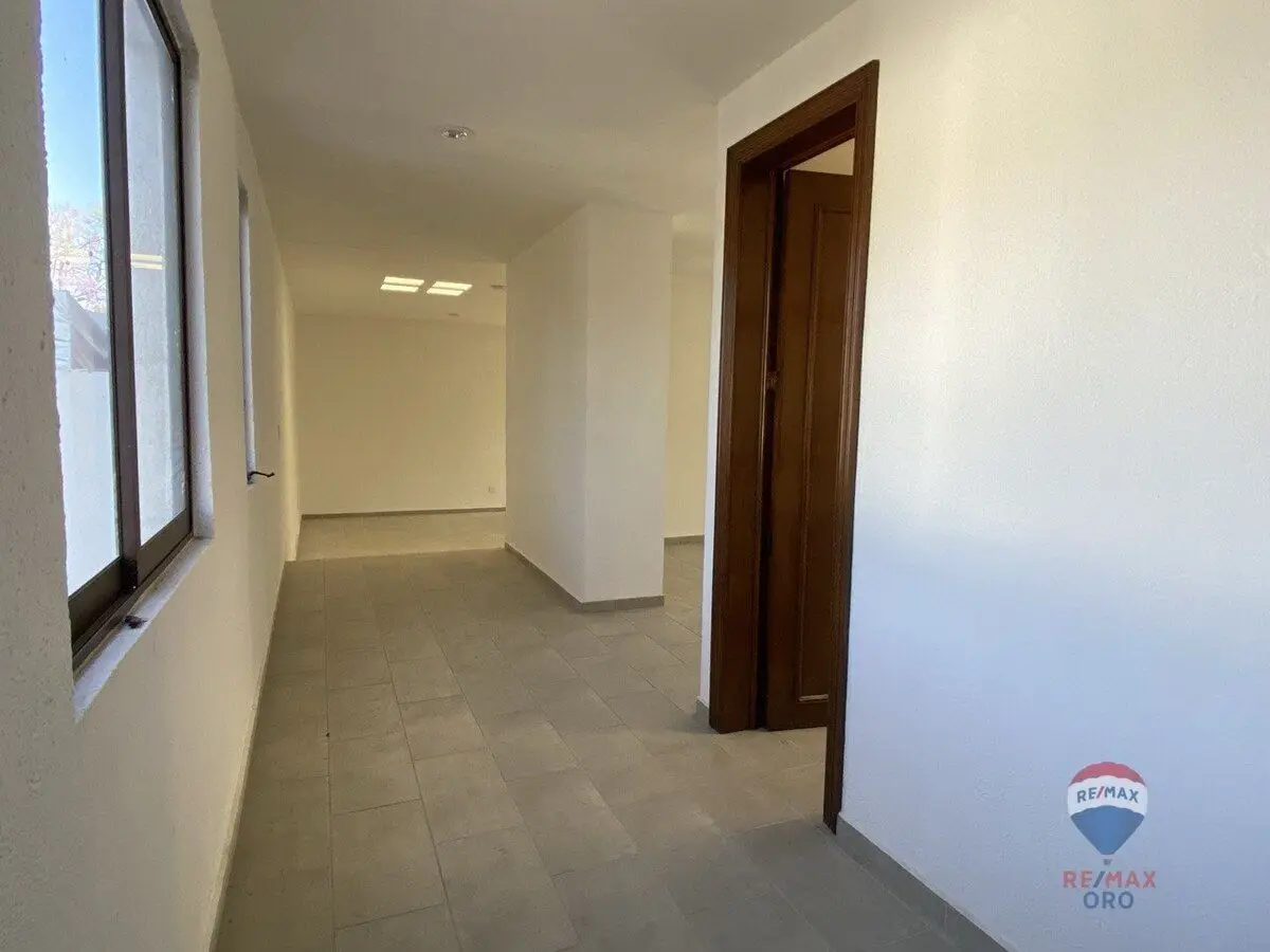 Renta Centrica Oficina en los Arcos — foto 3